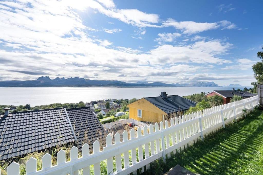 Well-Equipped Apartment With Stunning Views Будё Экстерьер фото